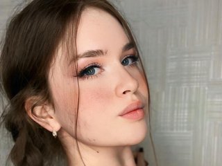 Erotski video chat Charming--huntress