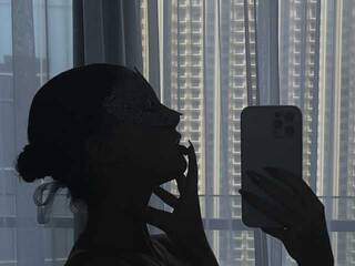 Erotski video chat CharRoseX