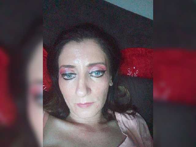 Emitiranje snimki zaslona ChristianaHot