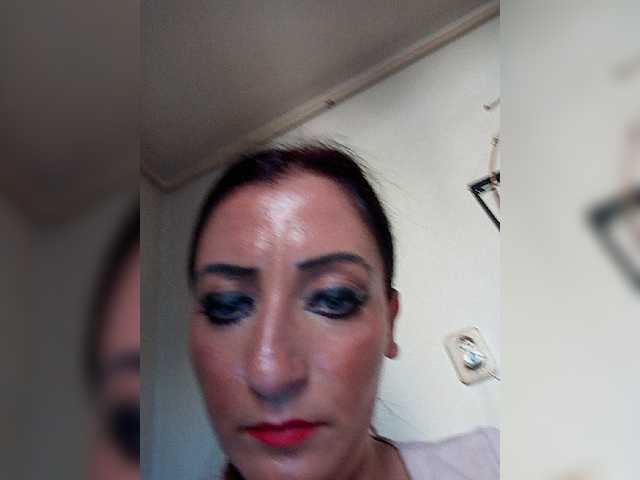 Emitiranje snimki zaslona ChristianaHot