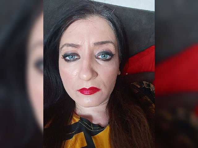 Emitiranje snimki zaslona ChristianaHot