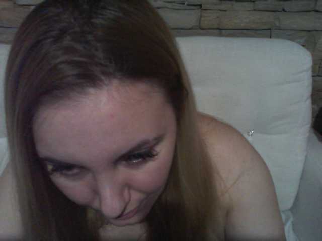 Emitiranje snimki zaslona ChristinaHotX