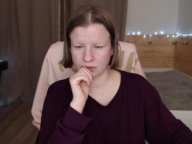 Fotografije Coconut_Legs i have no tip goal but lush inside. use tip menu or start pvt to have a show. #bigboobs #flexible #readhead #asmr #muscle