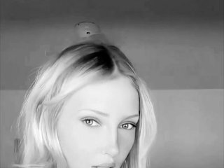 Erotski video chat Consie