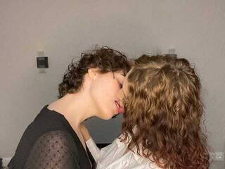 Erotski video chat couplesilkk