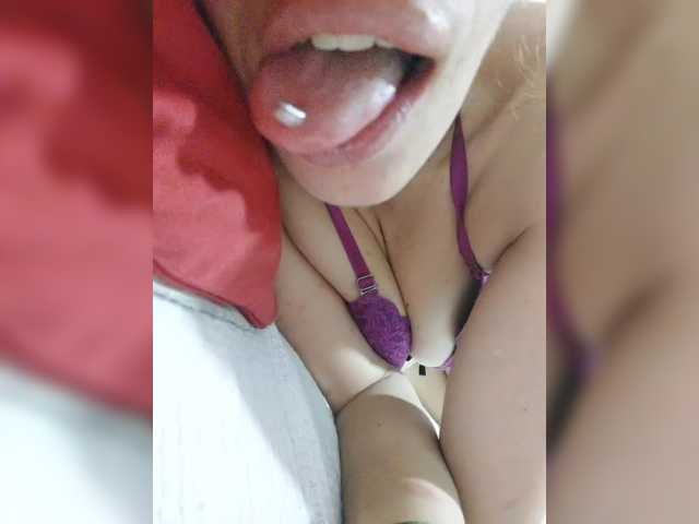 Fotografije CurlyHanna #horny#pircing#tongue#nipples#perfored#milf#hottest#deeptroat#flexiblity#