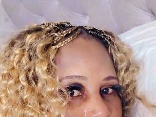 Erotski video chat Curvybae