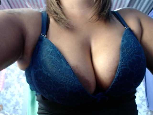 Fotografije Dahian-Diamod hey♥ come to play♥ hru? #milf #ebony #mommy #latina #mature♥♥♥