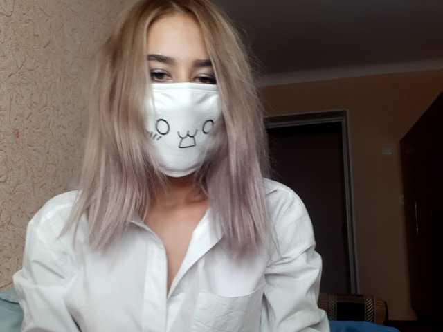 Emitiranje snimki zaslona Danielle-mikk