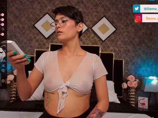 Fotografije DannaCartier I'm Danna✨ All requests are full in private(discussed in pm) ❤put love!REMEMBER FOLLOW ME IN IGTW: danna_carter_ #dom #smalltits #schoolgirl #shorthair #teasing remain @remain of @total (PAINTBODY SHOW AT @total) TY FOR YOUR @sofar Tks