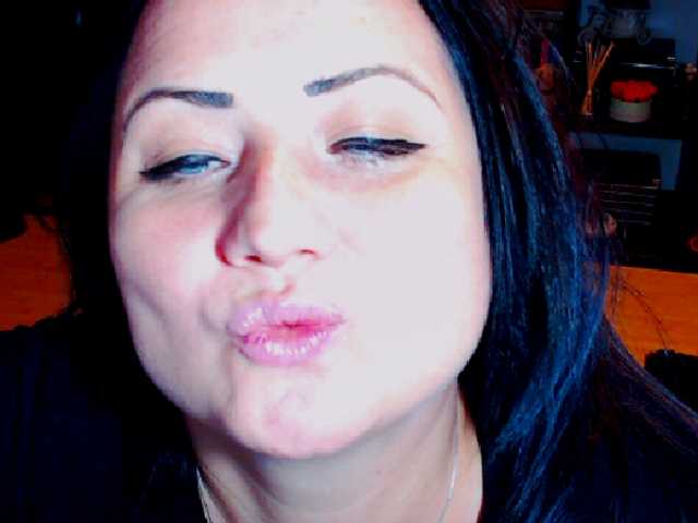 Emitiranje snimki zaslona KinkyDomina