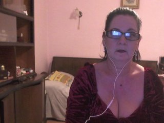 Erotski video chat DelicateMilf69
