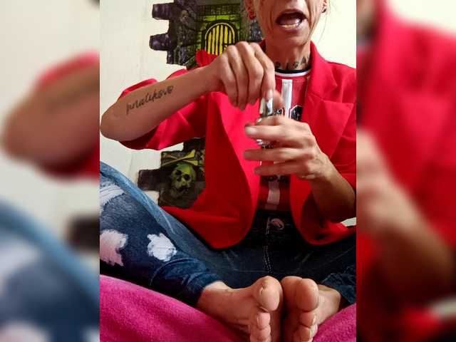 Emitiranje snimki zaslona SexyMilfMom4VOYERS