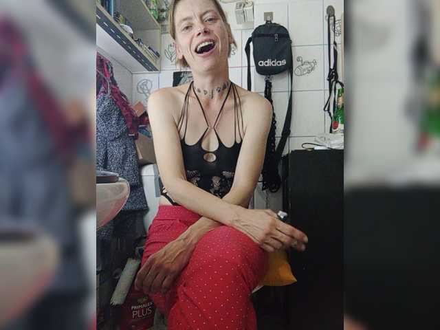 Emitiranje snimki zaslona SexyMilfMom4VOYERS