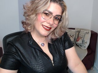Erotski video chat Diva-Hot82