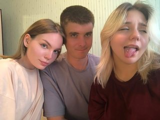 Erotski video chat DivineTrio