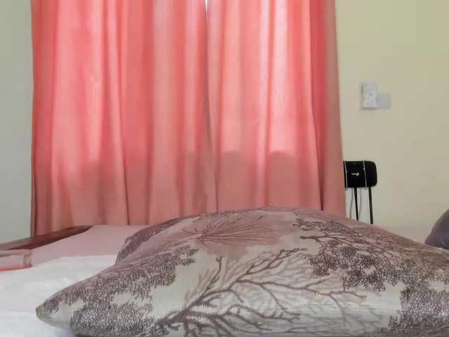 Emitiranje snimki zaslona Ebony-Kisses