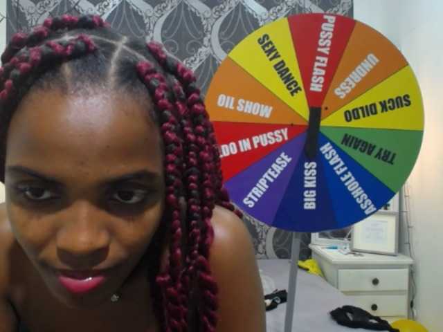 Fotografije EbonyLinda Hello guys :) Welcome to my oil show, you want to play with me ?do not forget to leave your gift #teen #bigboobs #latina #squirt #deep #cum