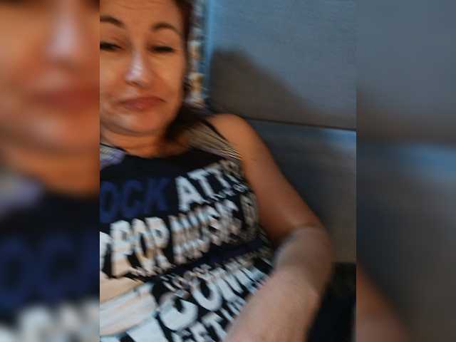 Emitiranje snimki zaslona Ellie_