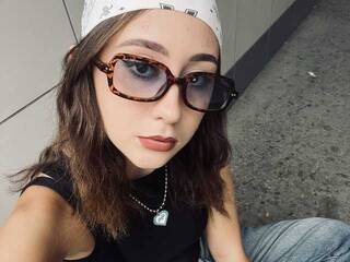 Erotski video chat ElizaDarleen