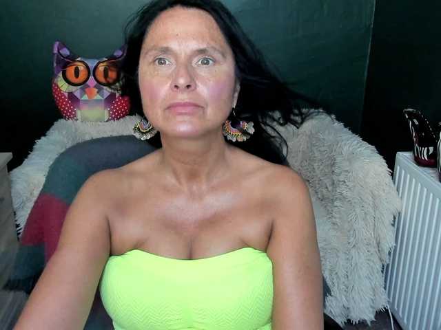 Fotografije ellenHeart #chatting #teasing #mature #domination