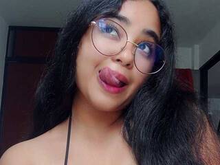 Erotski video chat ElynDavidson