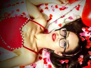 Erotski video chat EmaLowe