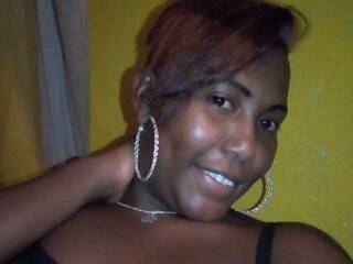 Erotski video chat Emellie