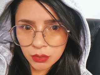 Erotski video chat EMILI-EVANS