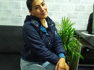 Erotski video chat emili-mac