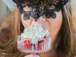 Erotski video chat Emily-BOOBS-