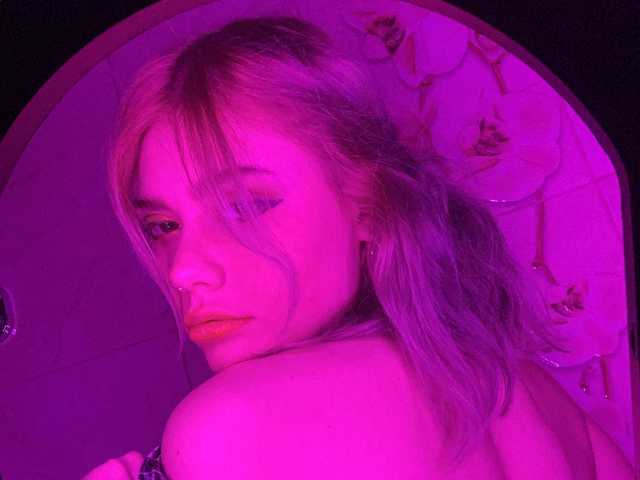 Fotografija profila Emily_Blush