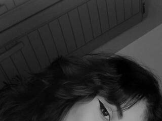 Erotski video chat Emyli-rousse-