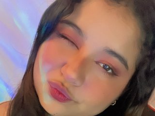 Erotski video chat EmyRose