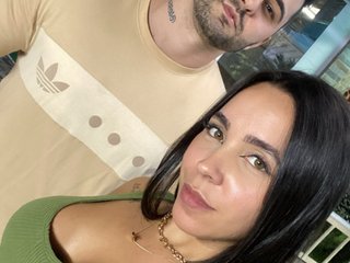 Erotski video chat EnzoAndVic