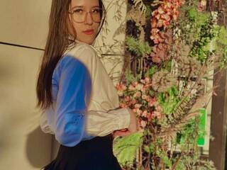 Erotski video chat NickyColienc