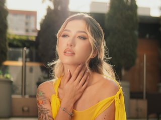 Erotski video chat EveBenson