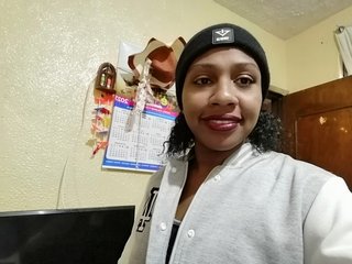 Erotski video chat Evelyn-