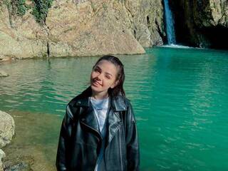 Erotski video chat Flora-69