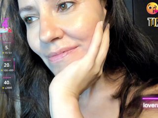 Erotski video chat FoundMe1