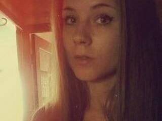 Erotski video chat foxygirl987