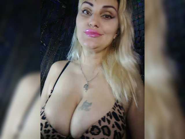 Emitiranje snimki zaslona Freya-Milf