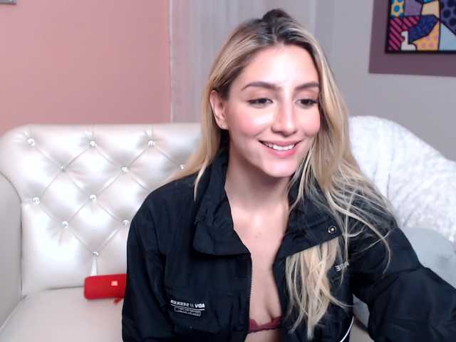 Fotografije GigiElliot If you are looking for some fun, you are in the right place ⭐ PVT Allow ⭐ Sexy dance + Streptease at goal 688