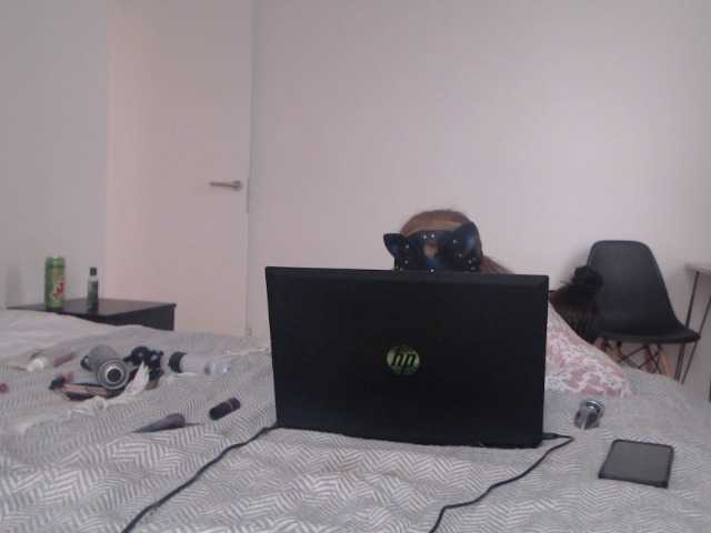 Emitiranje snimki zaslona GodessKristina-and-TS