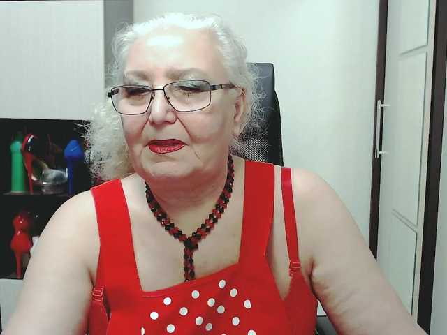 Fotografije GrannyWants all shows in clothes only for tokens.. undress only in private