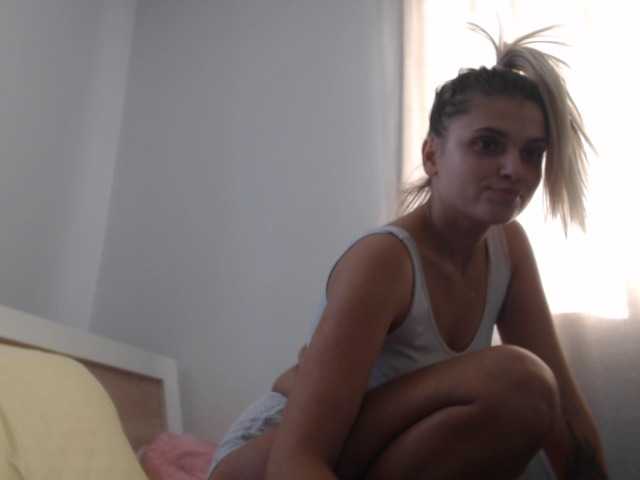 Fotografije harlyblue hello guys and girls why not?what you found in my room ?you found lush , ass pussy fingers but you found a frend and a good talk to!#boobs 15 ,pussy 30,finger pussy 44 finger ass55,pm 1 feet 5 and come and discover me !
