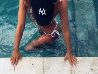 Erotski video chat hellysep