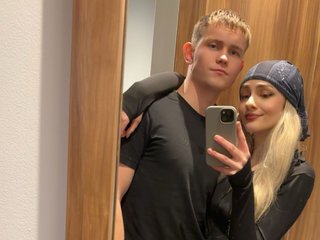 Erotski video chat HighAndCouple1