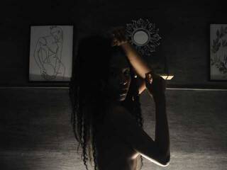 Erotski video chat Hilary-9