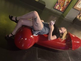 Erotski video chat Honey-Carry